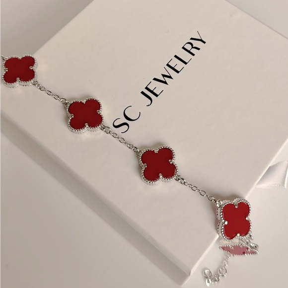 Red Clover Bracelet Double Sided Silver Tone Chain 5 Motif - Picture 2 of 8